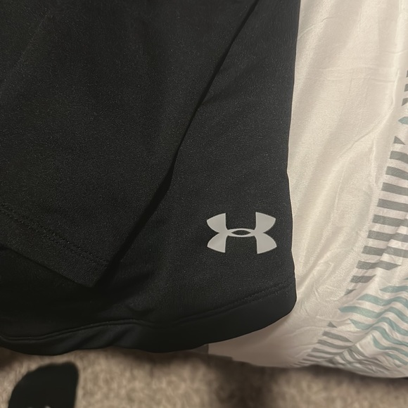 Under Amour hooded LONGSLEEVE - Picture 3 of 3